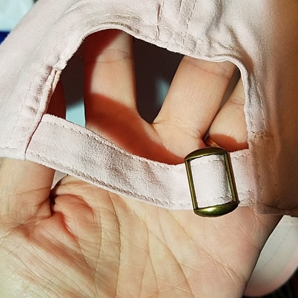 Light Pink Faux Suede Feel Cap Adj OSFM NWT - Picture 2 of 2